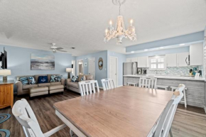 Contemporary Bungalow / West End PCB / Available NOW! / Perfect for Family